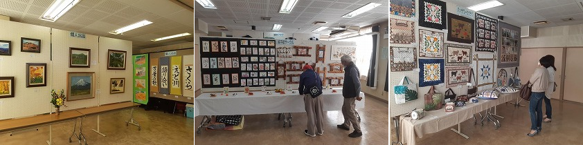 文化祭に訪れた方々が、展示されている作品を観覧している様子の写真