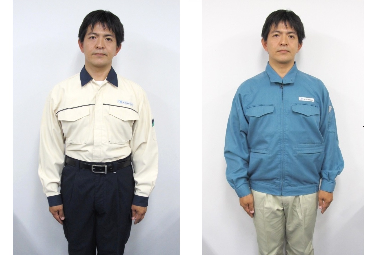 男性社員の夏服と冬服の写真