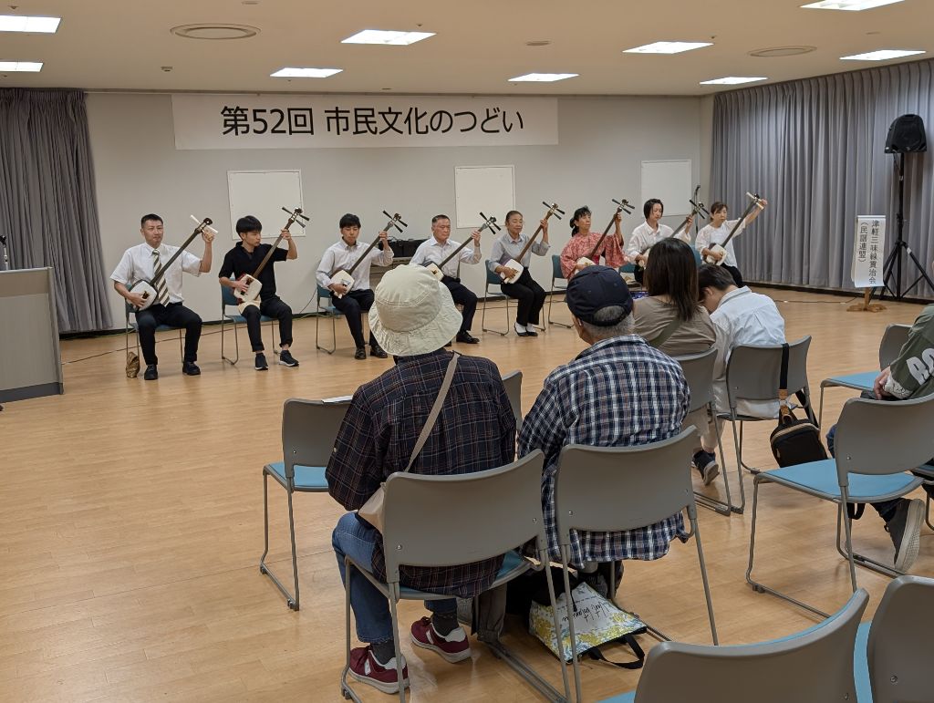 三味線合奏の様子