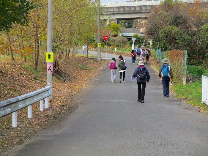 歩行ラリーに参加している方の写真 その1