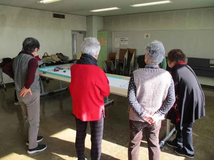 カーレットを楽しむ参加者の写真 その1