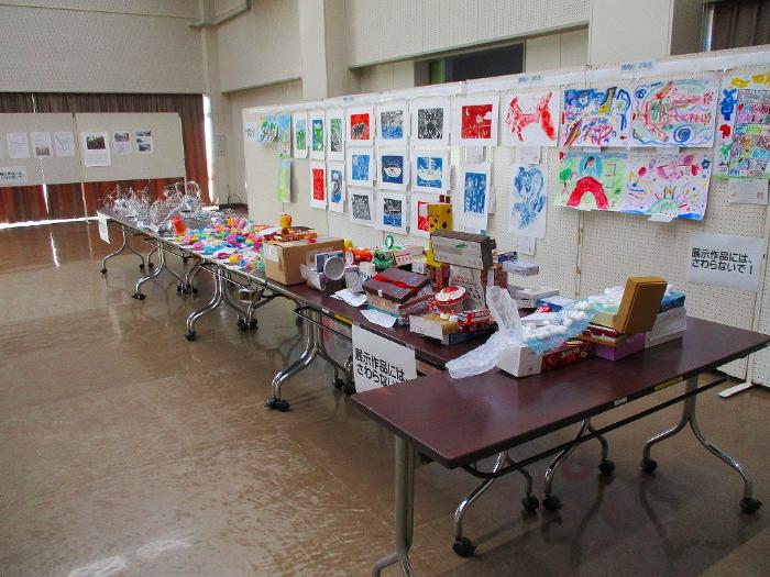 集会室内展示の写真 その5