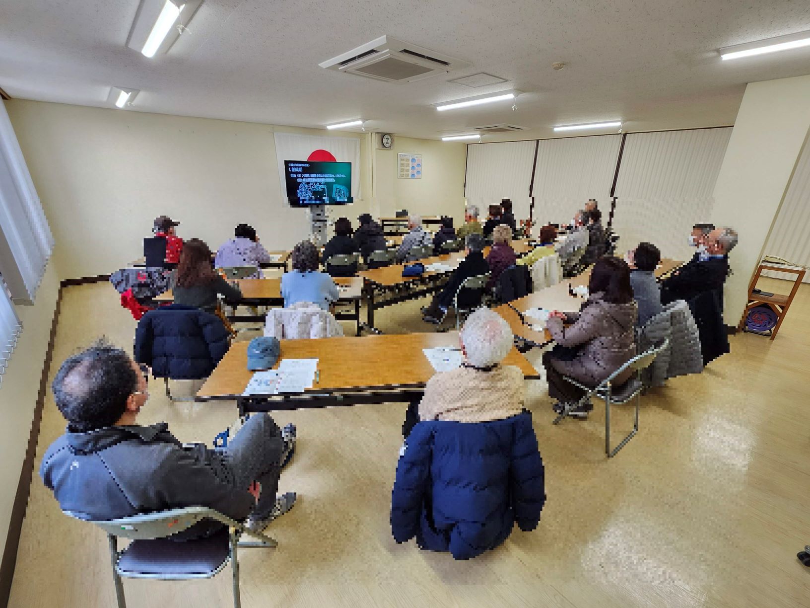 講座の様子（ビデオ視聴）