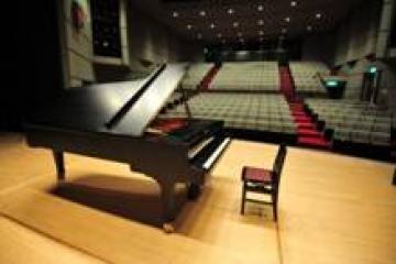 コンサートグランドピアノ D274のイメージ写真