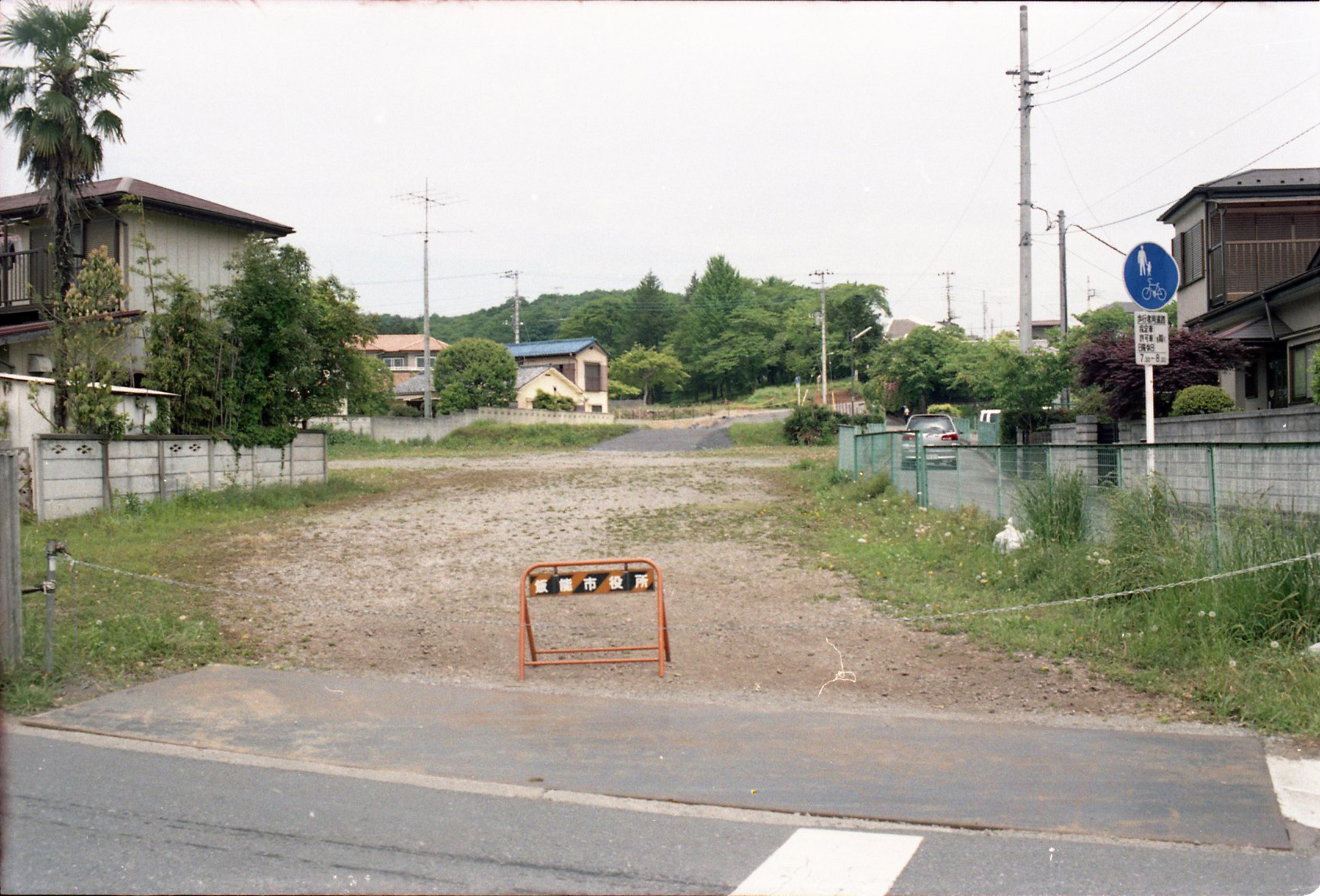 川寺上野線[平成14(2002)年] 現・飯能市立図書館西交差点付近より